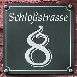Schlo&szlig;strasse