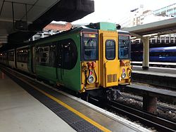 455801 London Victoria September 2016.jpg