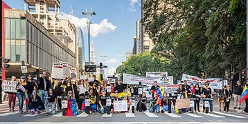 Protests opposing Venezuelan Bolivarian Revolution in Avenida Paulista, São Paulo, Brazil.jpg