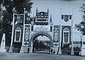Front door of Smolny Institute, Petrograd (July 1920) (14450810345).jpg